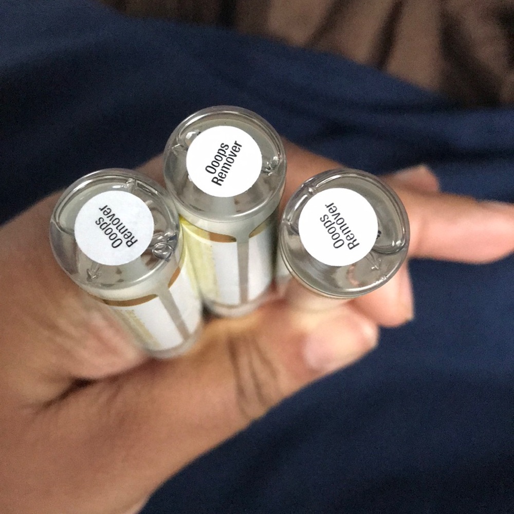 **SOLD** LipSense Oops Remover